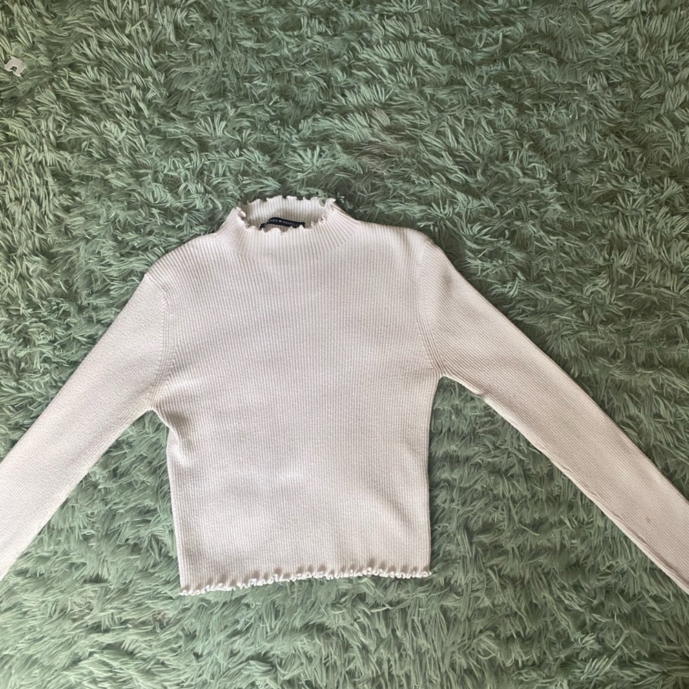 Brandy Melville white/cream turtleneck